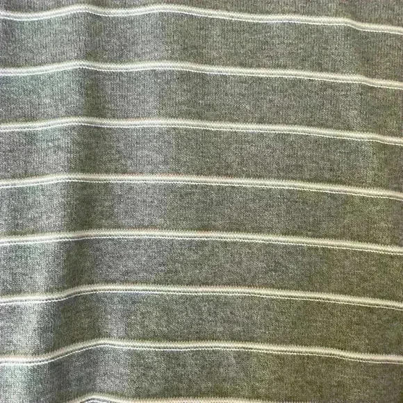 Comfy long sleeve v neck shirt - Picture 5 of 5